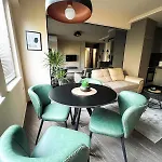 2-bedroom Luxe With Free Parking By He-ra Appartement