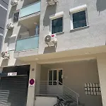 2-bedroom Luxe With Free Parking By He-ra Apartament