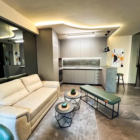 Luxe Two-bedrooms - He-ra Apartment Skopje