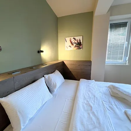 Luxe Two-bedrooms - He-ra *
