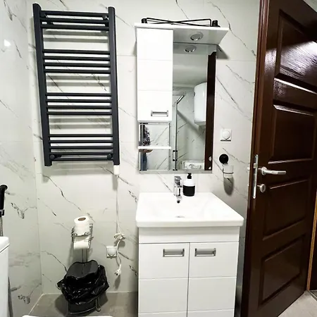 2-bedroom Luxe With Free Parking By He-ra