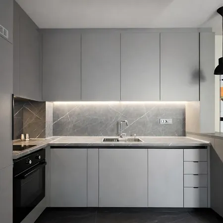 2-bedroom Luxe With Free Parking By He-ra Appartement