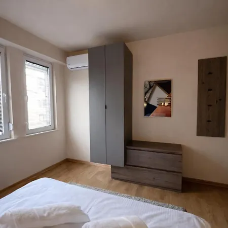 2-bedroom Luxe With Free Parking By He-ra Apartamento