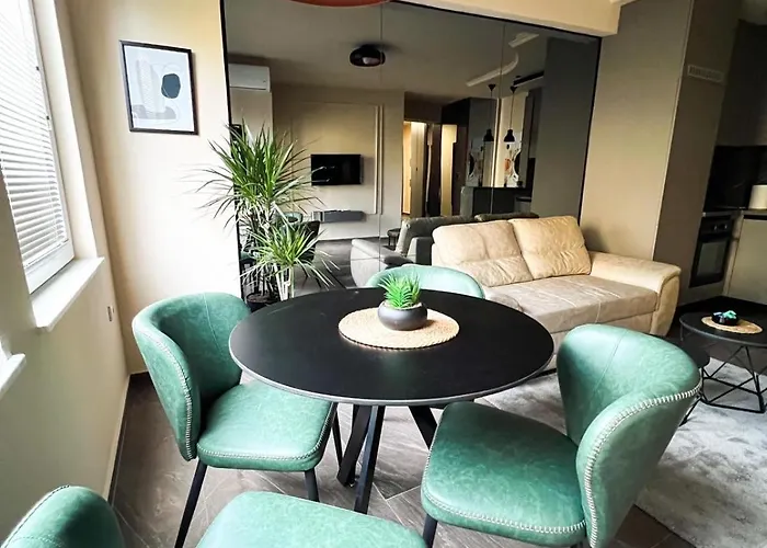 2-bedroom Luxe With Free Parking By He-ra Appartement