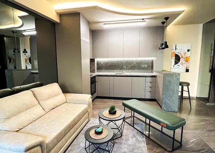 2-bedroom Luxe With Free Parking By He-ra Appartement Skopje