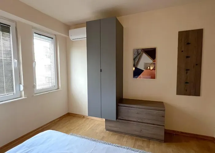 2-bedroom Luxe With Free Parking By He-ra Διαμέρισμα *