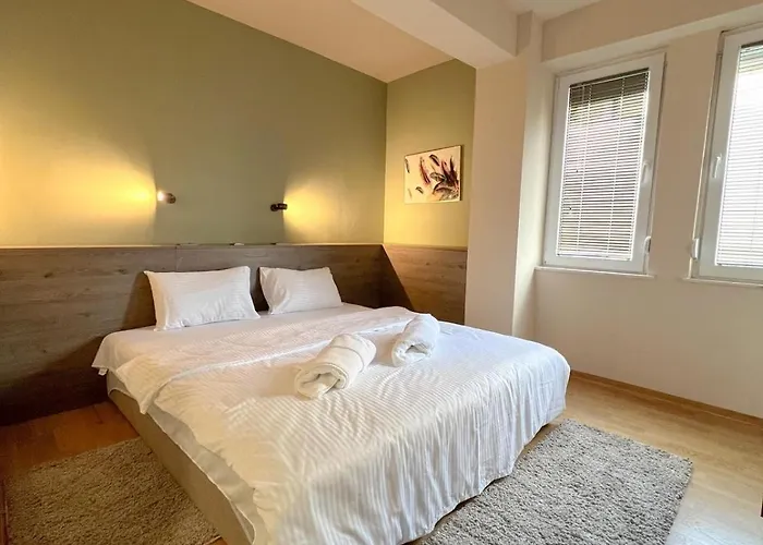 2-bedroom Luxe With Free Parking By He-ra Appartement Skopje