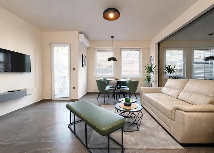 2-bedroom Luxe With Free Parking By He-ra * Σκόπια