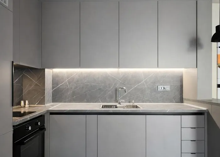 2-bedroom Luxe With Free Parking By He-ra Διαμέρισμα