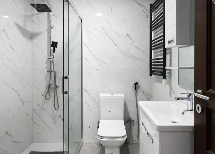 2-bedroom Luxe With Free Parking By He-ra * Skopje